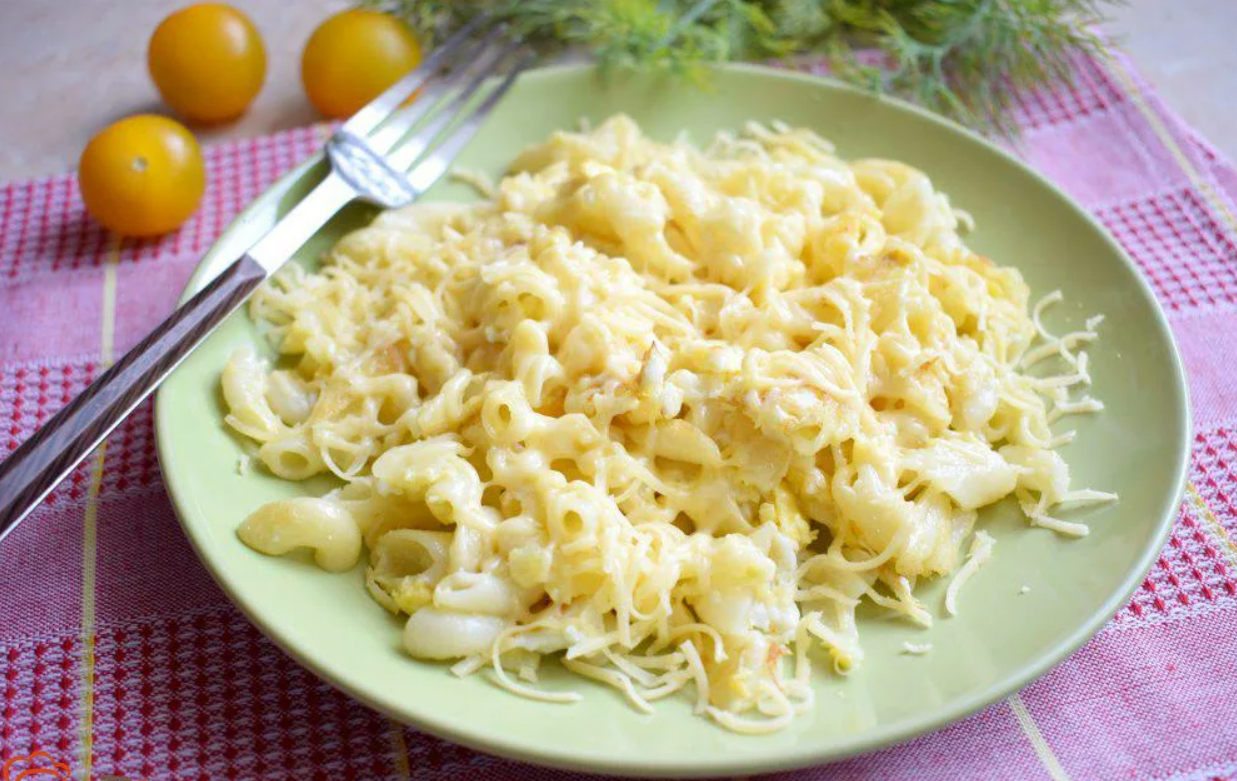 Спагетти с сыром и яйцом